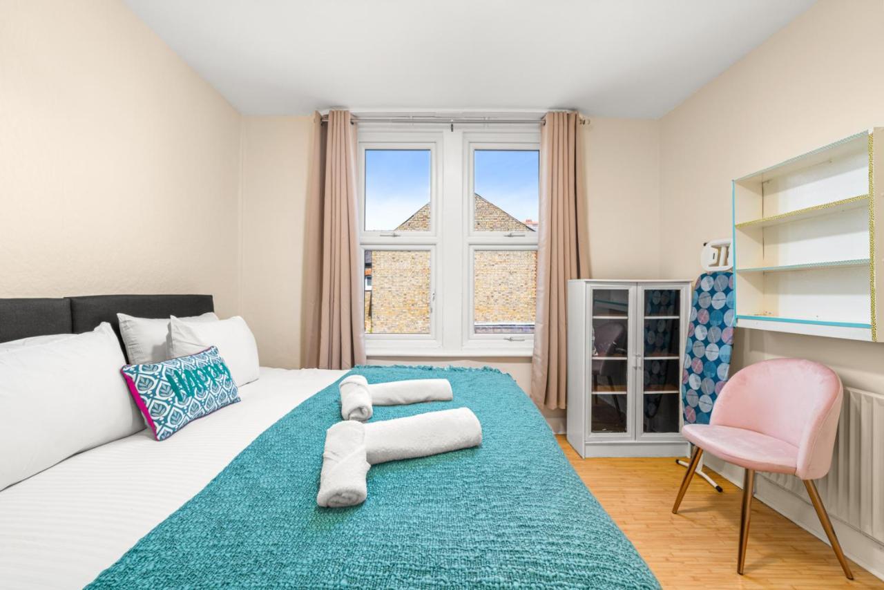 Homely 4-Bedroom Home With 2 Baths & Free Parking London Exteriör bild